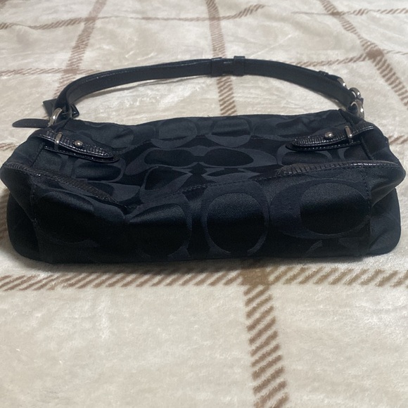 NWOT Coach Colette Black Signature shoulder bag - Picture 3 of 8
